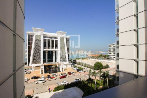 Apartment in The Crescent, Palm Jumeirah, Dubai 2 bedrooms, 184 sq.m. № 19843 - photo 19