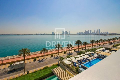 Apartment in The Crescent, Palm Jumeirah, Dubai 2 bedrooms, 184 sq.m. № 19843 - photo 20