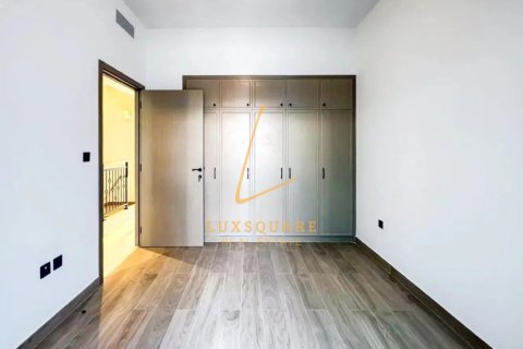 Снять в аренду виллу в Damac Lagoons, Дубай: 4 спальни, 144м², № 96532 - фото 7