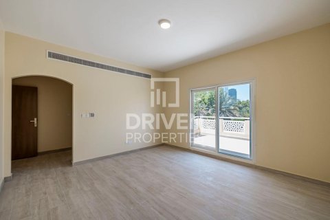 Снять в аренду виллу в Meadows, Дубай: 4 спальни, 385м², № 64698 - фото 10