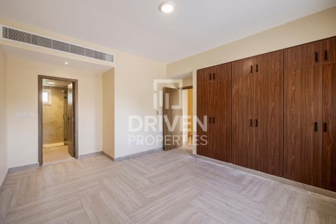 Снять в аренду виллу в Meadows, Дубай: 4 спальни, 385м², № 64698 - фото 5