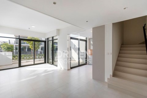 Villa in Arabian Ranches 3, Dubai 4 bedrooms, 143 sq.m. № 64693 - photo 4