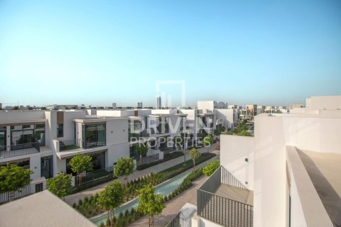 Villa in Arabian Ranches 3, Dubai 4 bedrooms, 143 sq.m. № 64693 - photo 1