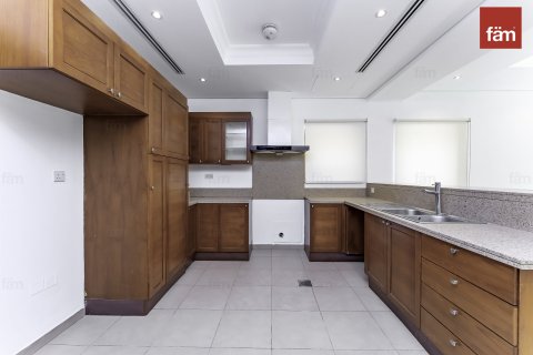 Villa in Al Furjan, Dubai 3 bedrooms, 600 sq.m. № 50128 - photo 18