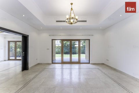 Villa in Al Furjan, Dubai 3 bedrooms, 600 sq.m. № 50128 - photo 20