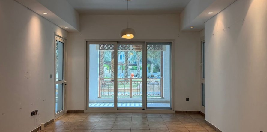 Apartment in Palm Jumeirah, Dubai 2 bedrooms, 190.1 sq.m. № 124360