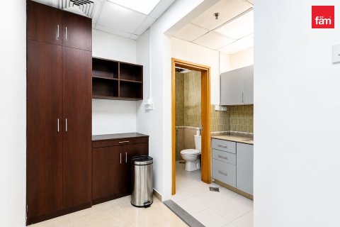 Bureau à Business Bay, Dubai, 110.7 m², № 124356 - photo 11