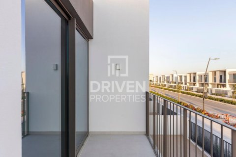 Купить виллу в The Valley, Дубай: 3 спальни, 174м², № 87091 - фото 24