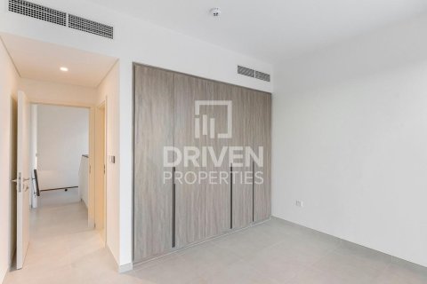 Купить виллу в The Valley, Дубай: 3 спальни, 174м², № 87091 - фото 7