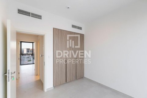 Купить виллу в The Valley, Дубай: 3 спальни, 174м², № 87091 - фото 13