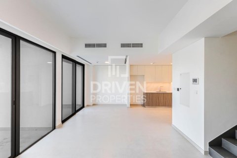 Купить виллу в The Valley, Дубай: 3 спальни, 174м², № 87091 - фото 4