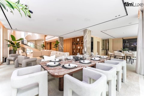 Villa en Dubai, 5 dormitorios, 711.6 m², № 97811 - foto 6
