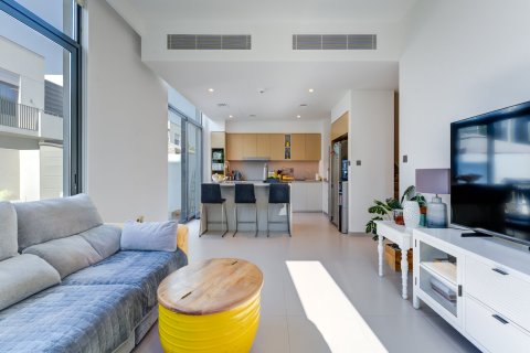 Townhouse in Dubai 4 bedrooms, 224 sq.m. № 96889 - photo 2