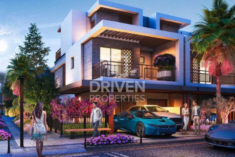 Villa in Dubai 4 bedrooms, 112.23 sq.m. № 127538