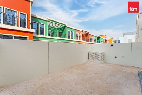 Villa en Dubai, 4 dormitorios, 144 m², № 141351 - foto 24