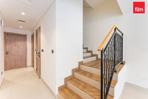 Villa en Dubai, 4 dormitorios, 144 m², № 141351 - foto 4