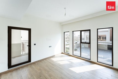 Villa en Dubai, 4 dormitorios, 144 m², № 141351 - foto 2