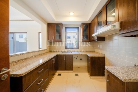 Снять в аренду таунхаус в Al Reem, Арабиан Ранчес, Дубай: 3 спальни, 201.59951000м², № 113510 - фото 19