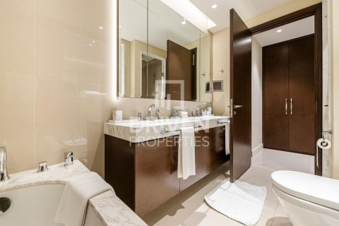 Apartment in The Address Residence Fountain Views, Downtown Dubai (Downtown Burj Dubai), Dubai 2 bedrooms, 123.93 sq.m. № 136969 - photo 13
