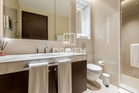 Apartment in The Address Residence Fountain Views, Downtown Dubai (Downtown Burj Dubai), Dubai 2 bedrooms, 123.93 sq.m. № 136969 - photo 14
