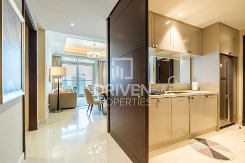 Apartment in The Address Residence Fountain Views, Downtown Dubai (Downtown Burj Dubai), Dubai 2 bedrooms, 123.93 sq.m. № 136969 - photo 6