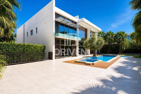 Villa à District One, Mohammed Bin Rashid City, Dubai, 6 chambres, 1275.93 m², № 136978