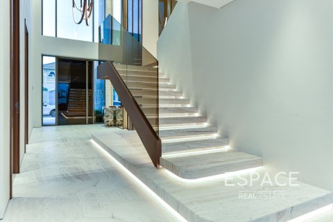 Villa in Palm Jumeirah, Dubai 5 bedrooms, 557 sq.m. № 61909 - photo 17