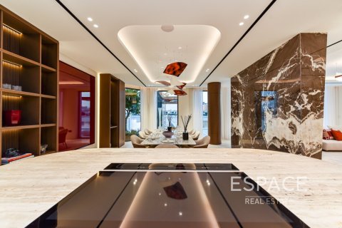 Villa in Palm Jumeirah, Dubai 5 bedrooms, 557 sq.m. № 61909 - photo 7