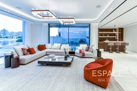 Villa in Palm Jumeirah, Dubai 5 bedrooms, 557 sq.m. № 61909 - photo 8