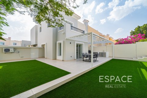 Villa in Arabian Ranches, Dubai 3 bedrooms, 223 sq.m. № 61904 - photo 18