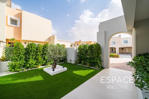 Villa in Arabian Ranches, Dubai 3 bedrooms, 223 sq.m. № 61904 - photo 20