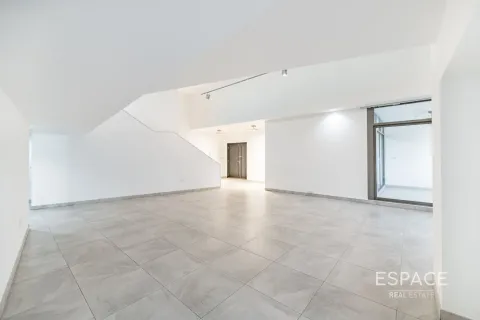 Apartment in Jumeirah Beach Residence, Dubai 3 bedrooms, 215 sq.m. № 61907 - photo 4