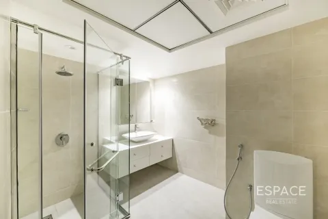 Apartment in Jumeirah Beach Residence, Dubai 3 bedrooms, 215 sq.m. № 61907 - photo 9