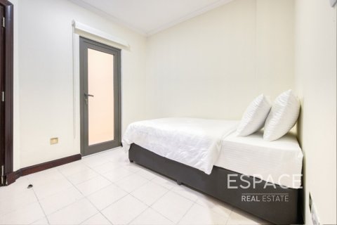 Villa in Palm Jumeirah, Dubai 5 bedrooms, 496 sq.m. № 61905 - photo 11