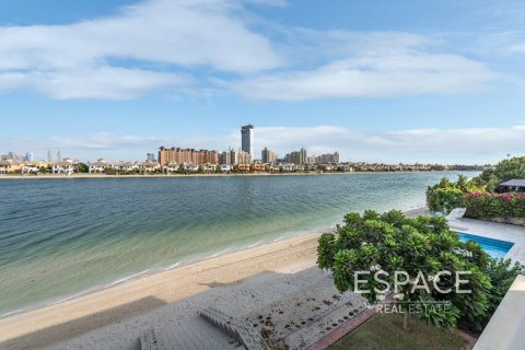 Villa in Palm Jumeirah, Dubai 5 bedrooms, 496 sq.m. № 61905 - photo 20