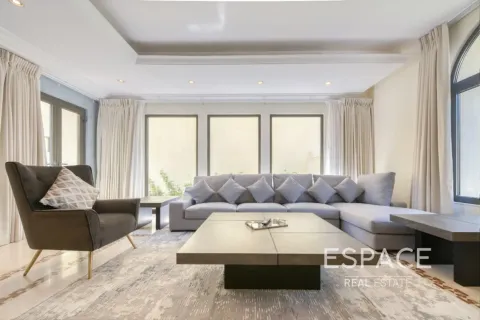 فيلا في نخلة جميرا, دبي 5 غرف نوم , 496 م² رقم 61905 - صورة 2