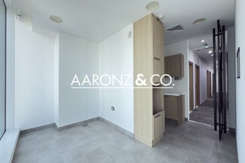 Office in Business Bay, Dubai 392.9 sq.m. № 78371 - photo 12