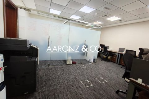 Bureau à Business Bay, Dubai, 536.5 m², № 78373 - photo 2