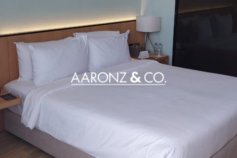 Hotel Apartment in The World Islands, Dubai 37.7 sq.m. № 78384 - photo 2