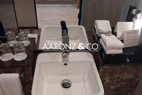 Hotel Apartment in The World Islands, Dubai 37.7 sq.m. № 78384 - photo 7