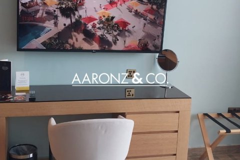 Hotel Apartment in The World Islands, Dubai 37.7 sq.m. № 78384 - photo 5