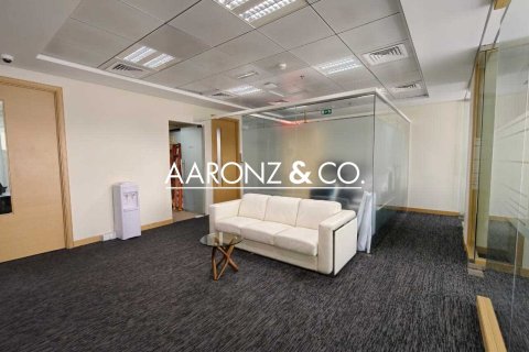 Office in Business Bay, Dubai 281.5 sq.m. № 78374 - photo 3