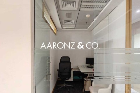 Office in Business Bay, Dubai 281.5 sq.m. № 78374 - photo 9