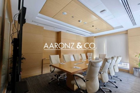 Office in Business Bay, Dubai 254.9 sq.m. № 78372 - photo 15