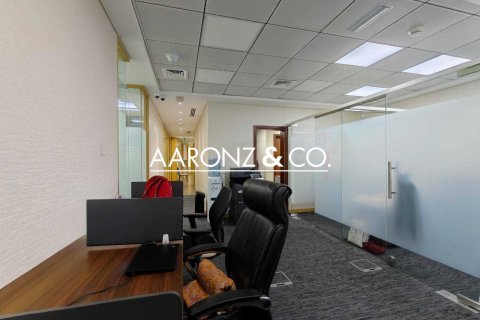 Office in Business Bay, Dubai 254.9 sq.m. № 78372 - photo 8