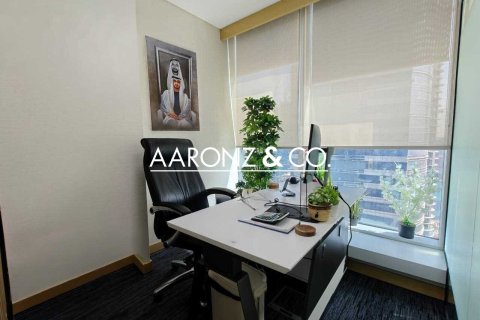 Office in Business Bay, Dubai 254.9 sq.m. № 78372 - photo 9