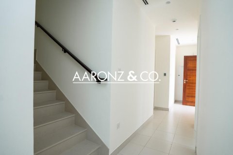 Villa in Dubai 3 bedrooms, 129.9 sq.m. № 78383 - photo 2