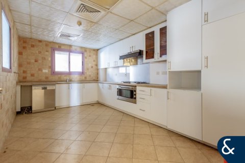 Villa en Dubai Marina, Dubai, 5 dormitorios, 336 m², № 74596 - foto 9