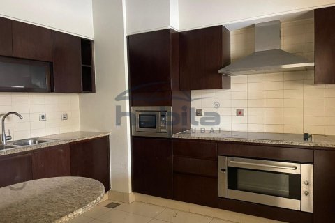 Снять в аренду квартиру в Tiara Residences, Пальма Джумейра, Дубай: 2 спальни, 159м², № 7664 - фото 2