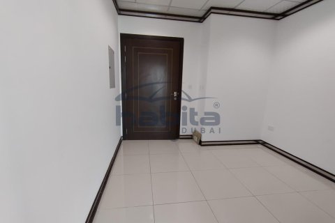 Снять в аренду офис в Churchill Towers, Бизнес-Бэй, Дубай: 86.8м², № 7676 - фото 2